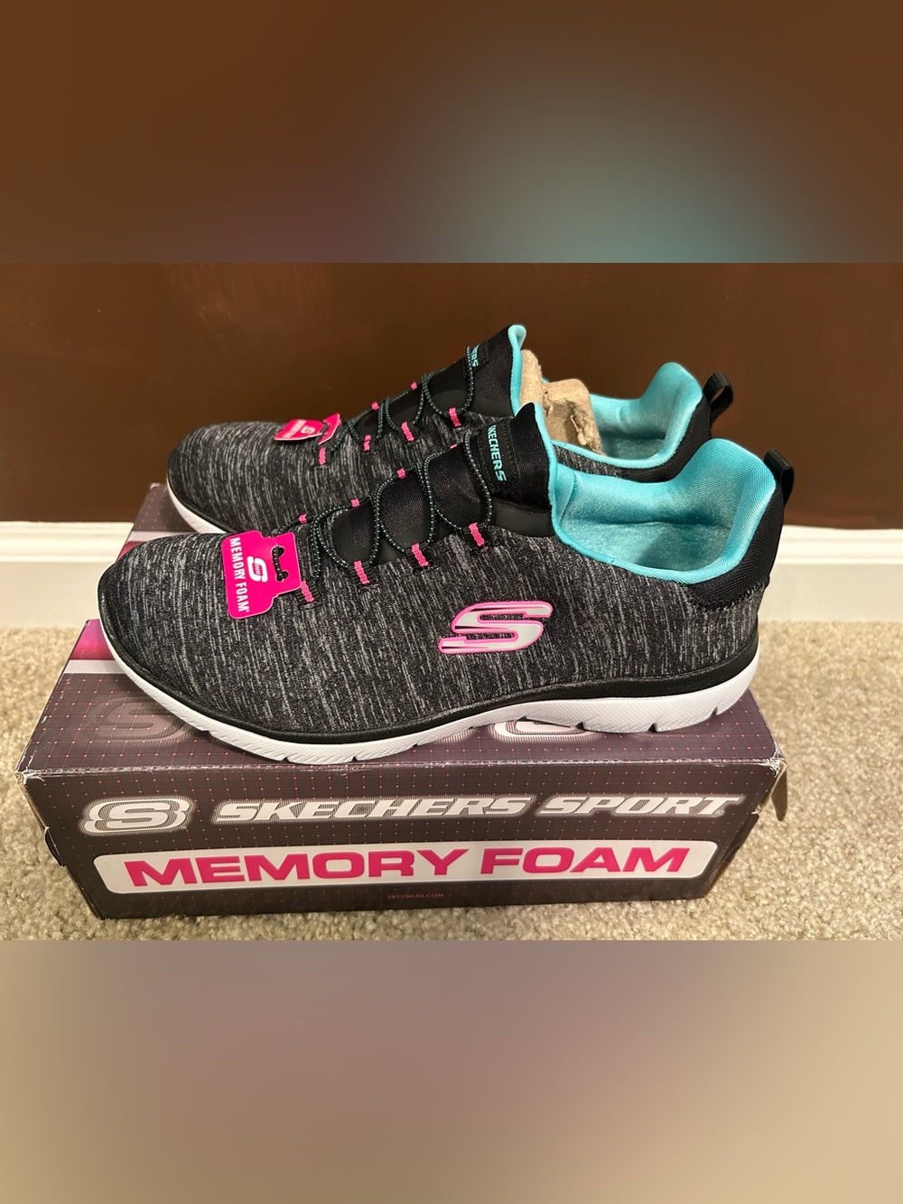 NWT Skechers Summits Quick Getaway Black Blue Memory Foam Sneakers 8.5